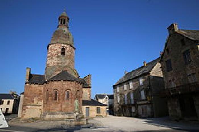 L'église de Saint-Saturnin-de-Lenne