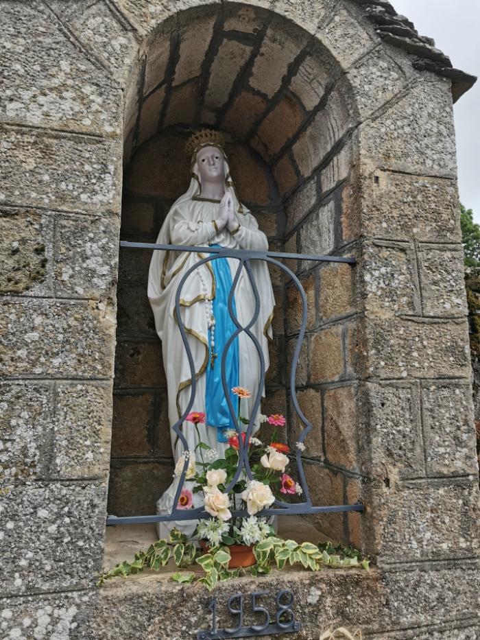 Samedi 30 août 2025 - Bénédiction de la statue de la Vierge à St Amans du Ram après sa remise en peinture