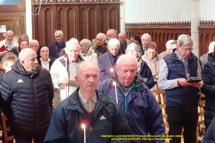 Célébration du 02 Février 2025 à LES MAZIERES ND4 Vallées en Aveyron. Fête  de LA VIE CONSACREE.