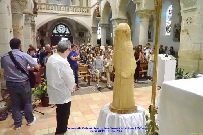 Paroisse ND4 Vallées en Aveyron, 1èere Communion de Jonas & Nathan à St Salvadou 01 Juin 2025.