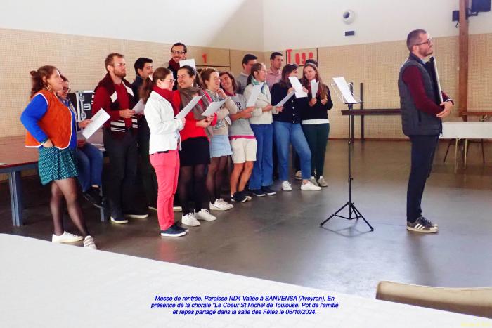 Messe de Rentrée Paroisse ND4 Vallées à SANVENSA. Etape de Bâptème de Noïa et de Matéa. En présence du Père Patrick, de Thierry 